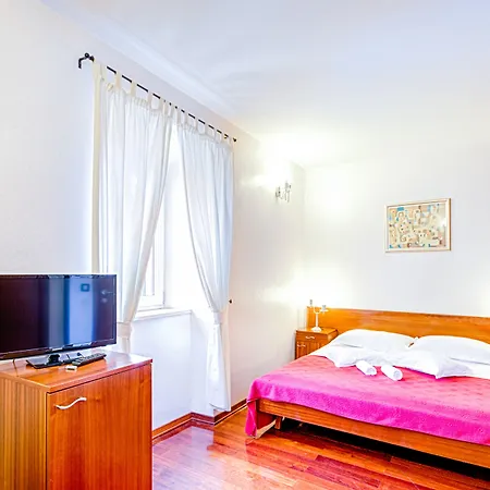 Отель Slika 4*