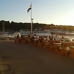 Slika 4* Milna (Brac)
